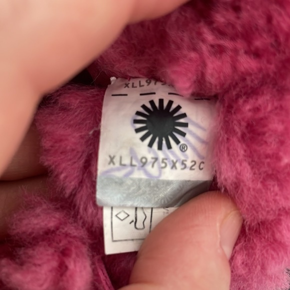 Pink Toddler Uggs - size 7 toddler - Picture 7 of 7